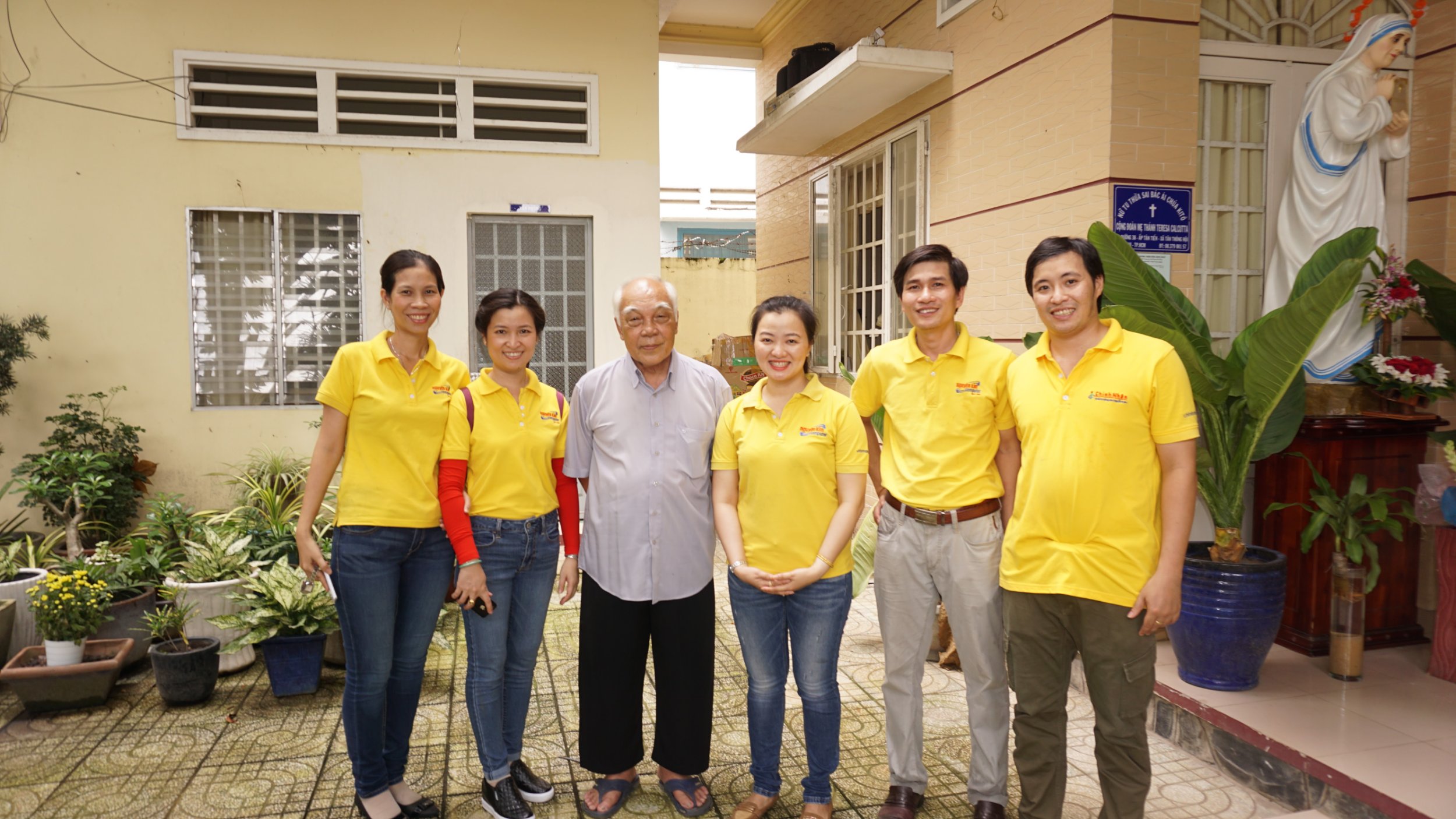 HÀNH TRÌNH SẺ CHIA YÊU THƯƠNG NGUYÊN KIM SƯỞI ẤM VIỆN DƯỠNG LÃO TÌNH THƯƠNG TÂN THÔNG (18/09/2014)