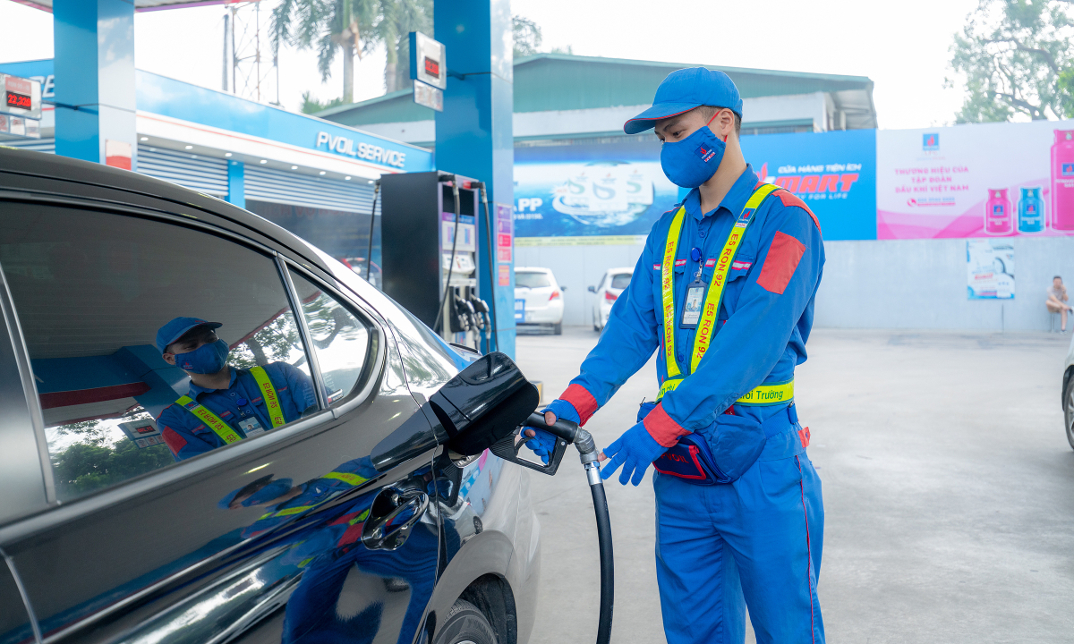 Việt Nam chi gần 3 tỷ USD nhập khẩu xăng dầu