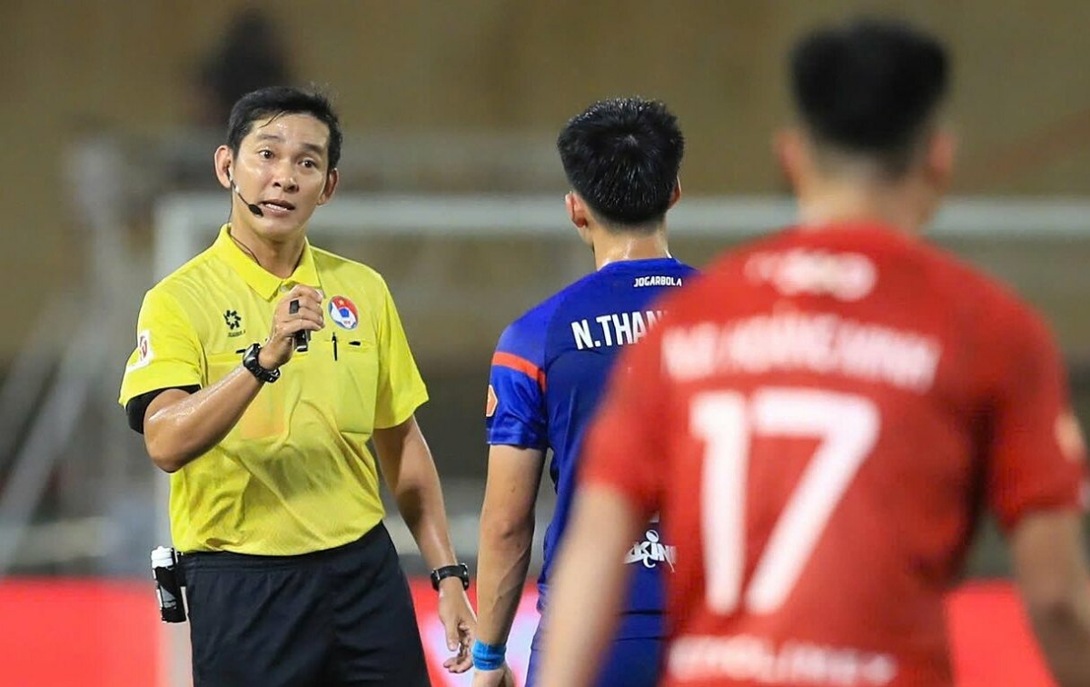 Thêm trọng tài bị treo còi ở V-League