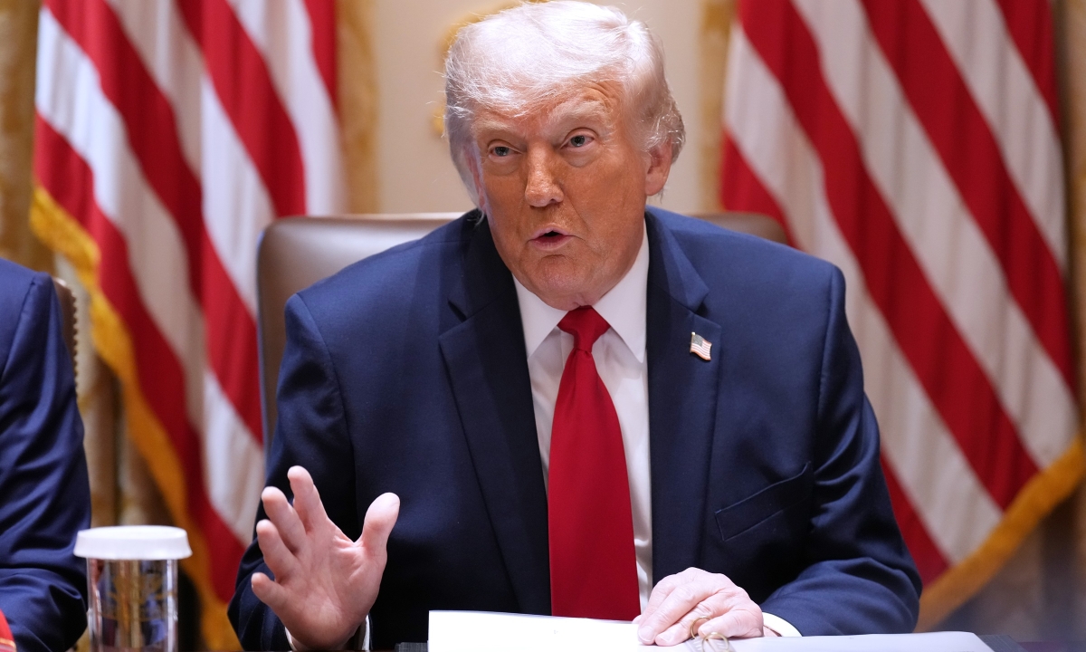 Lý do ông Trump dọa thổi bay Oman