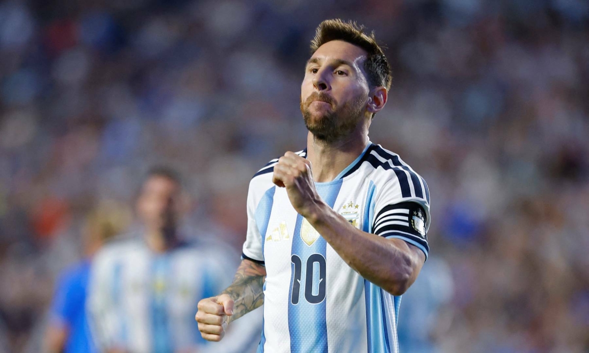 Messi ghi bàn thứ 117 cho Argentina